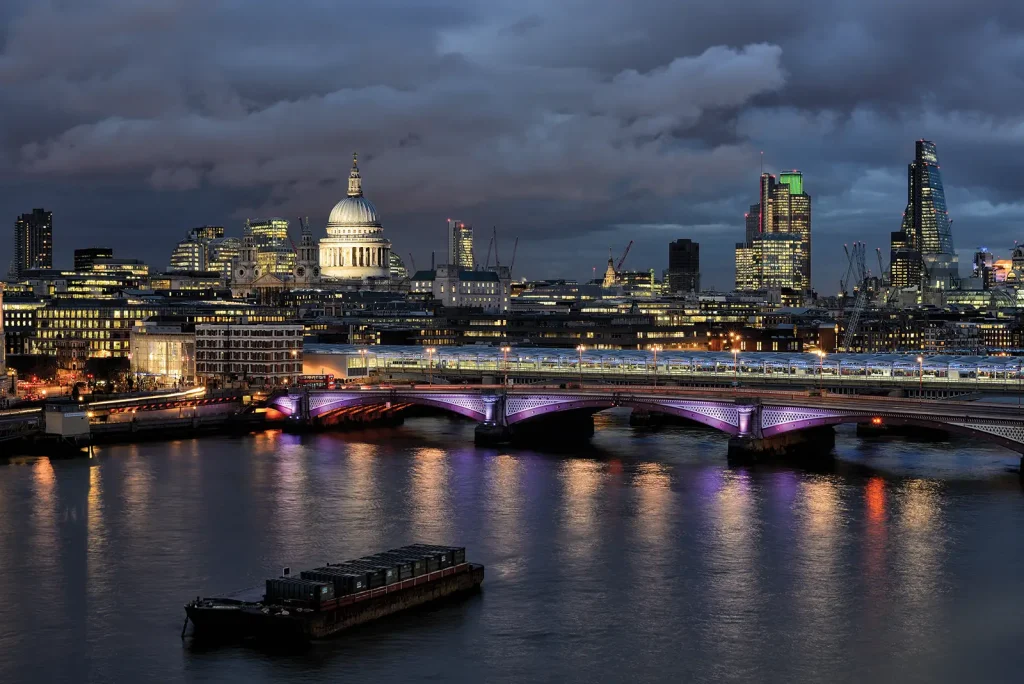 blackfriars bridge and stpauls evening bereczki